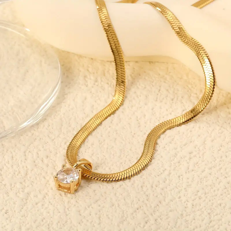 Elegant Rhinestone Pendant Necklace | Gold