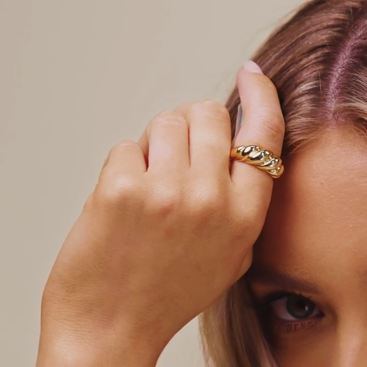 Elaria Visconti Ring | White Gold